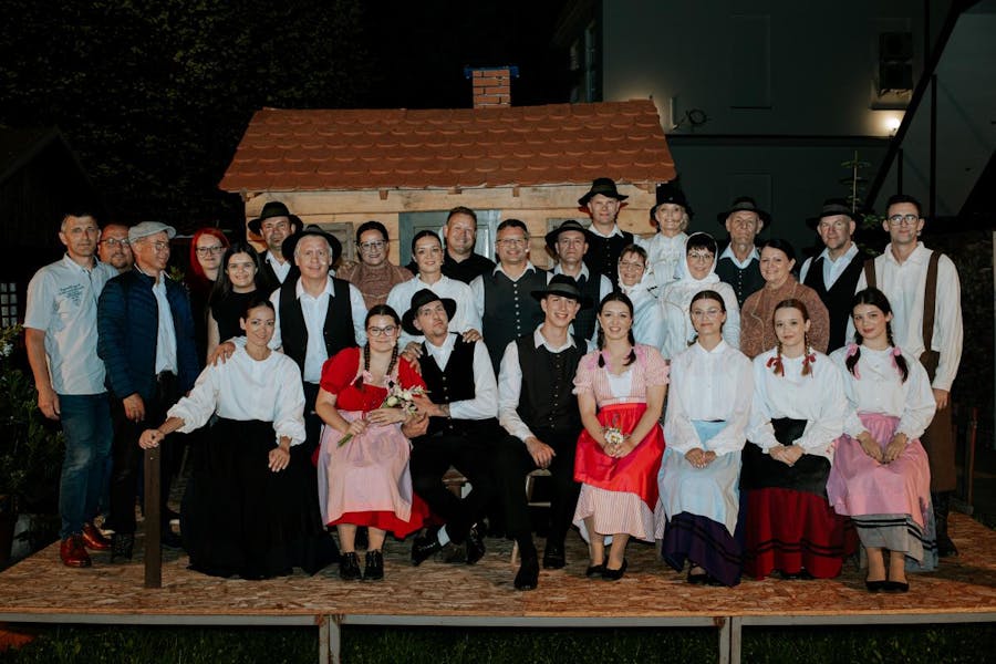 Gledališka igra "Trije vaški svetniki"